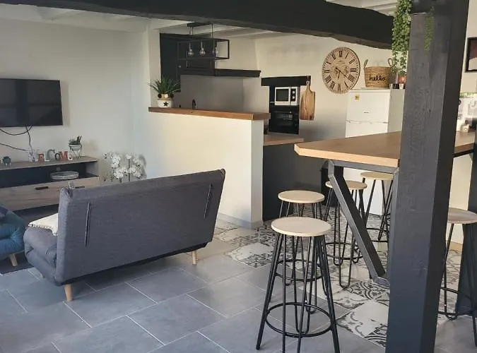 Individuelle Et Patio Hébergement de vacances Poulan-Pouzols